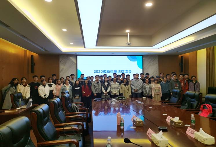 ceec26807e421d2f9754123e17fff95a