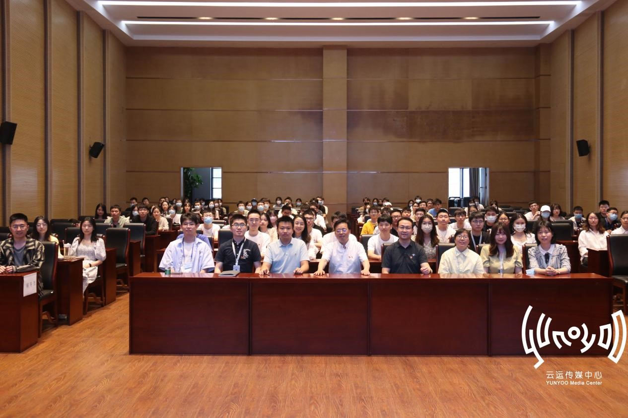 1651740156025002432.jpg 1651740156025002432.jpg