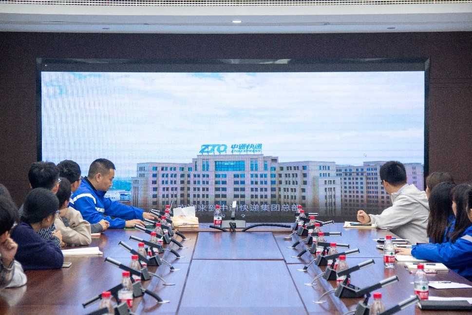 1698648894421004187.jpg 1698648894421004187.jpg